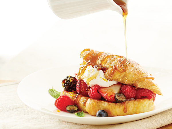 Croissant French Toast With Berries And Cream Hy Vee