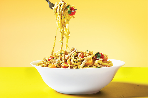 Garlic-Chicken Pesto Linguine | Hy-Vee