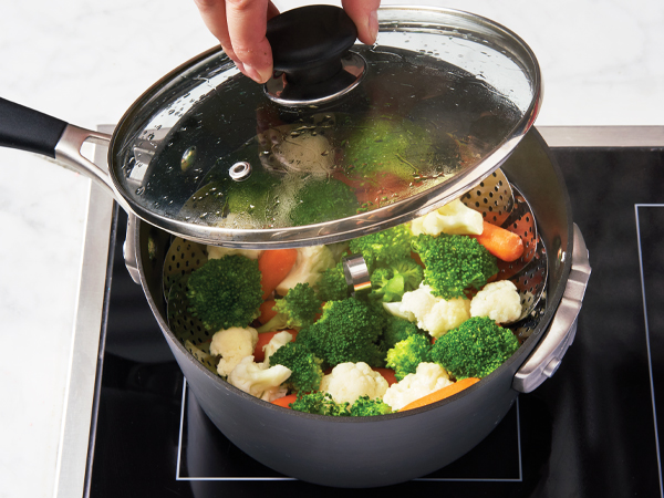 How to Steam Vegetables (The Right Way!) – A Couple Cooks