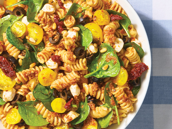 Spinach and Sun-Dried Tomato Pesto Fusilli | Hy-Vee