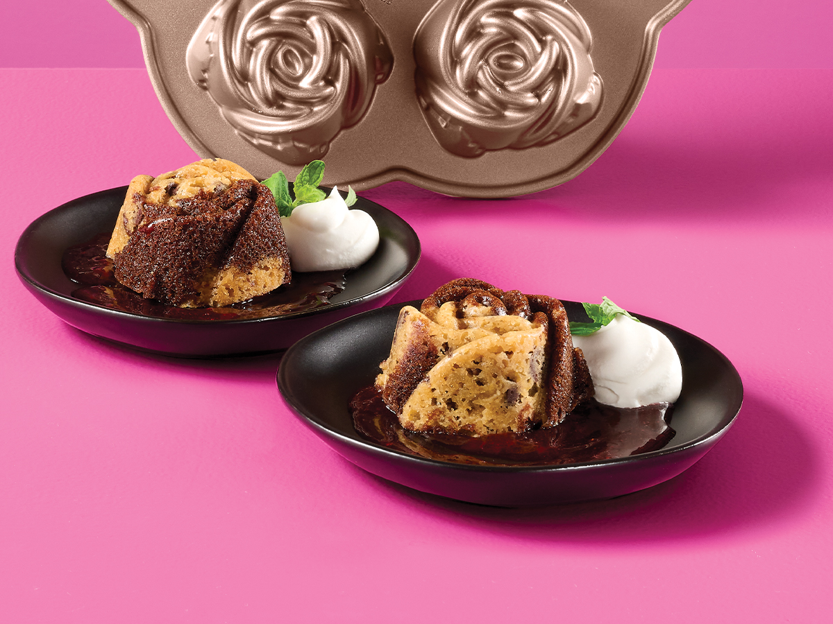 Nordic Ware Rosebud Cake Pan