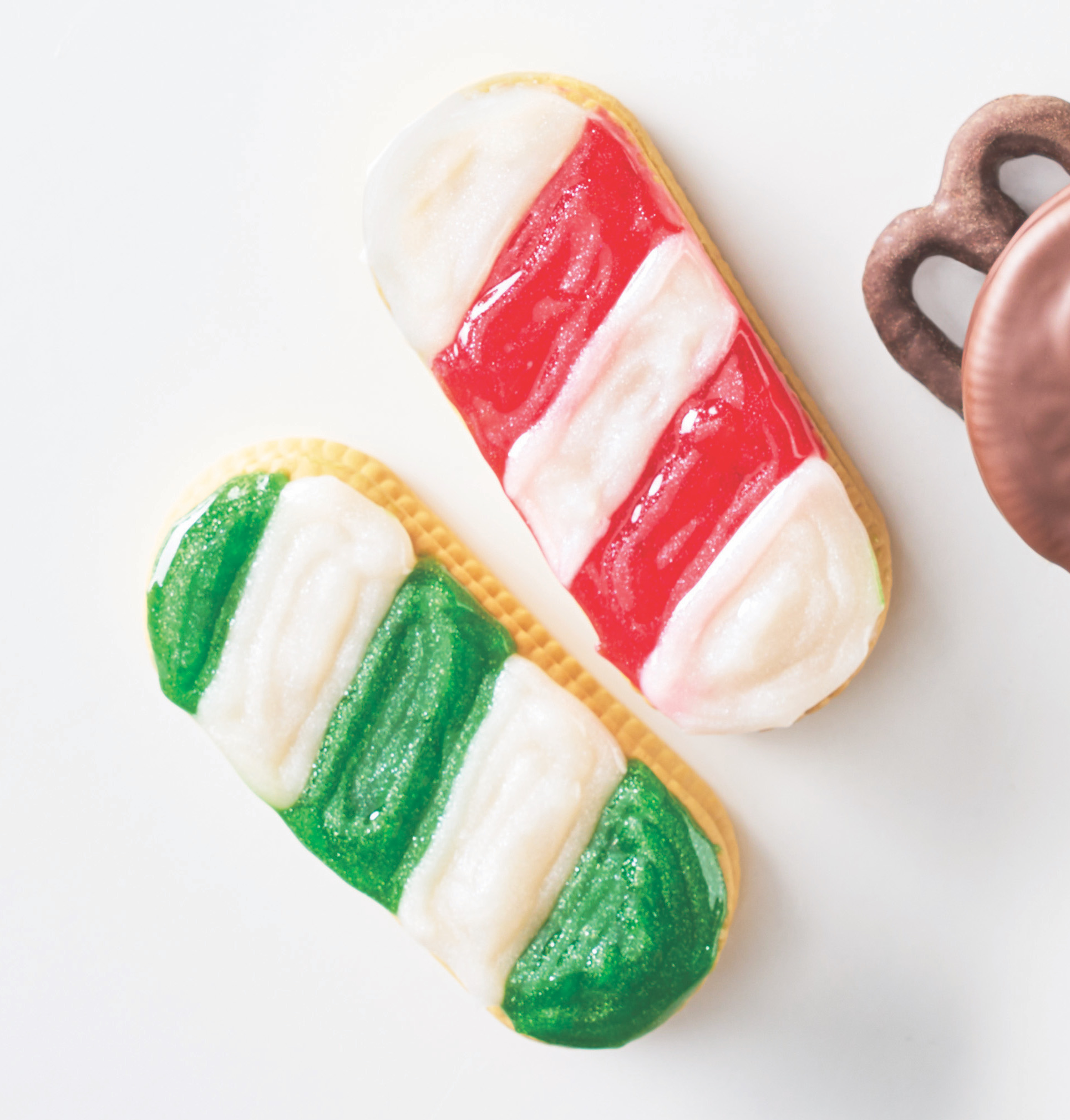 9 Clever Ways To Decorate Store Bought Cookies For Christmas Hy Vee